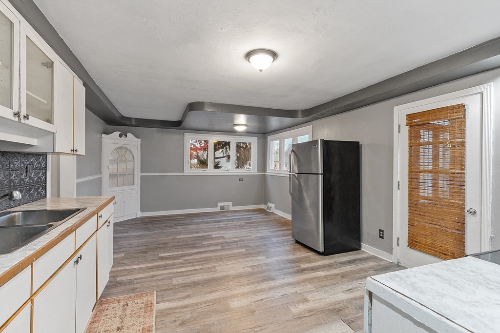 property viewer photo 17