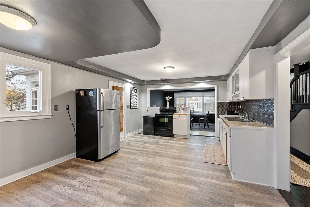 property viewer photo 18