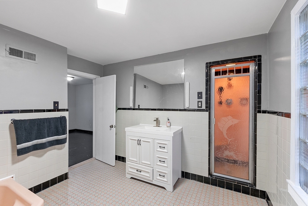 property viewer photo 33