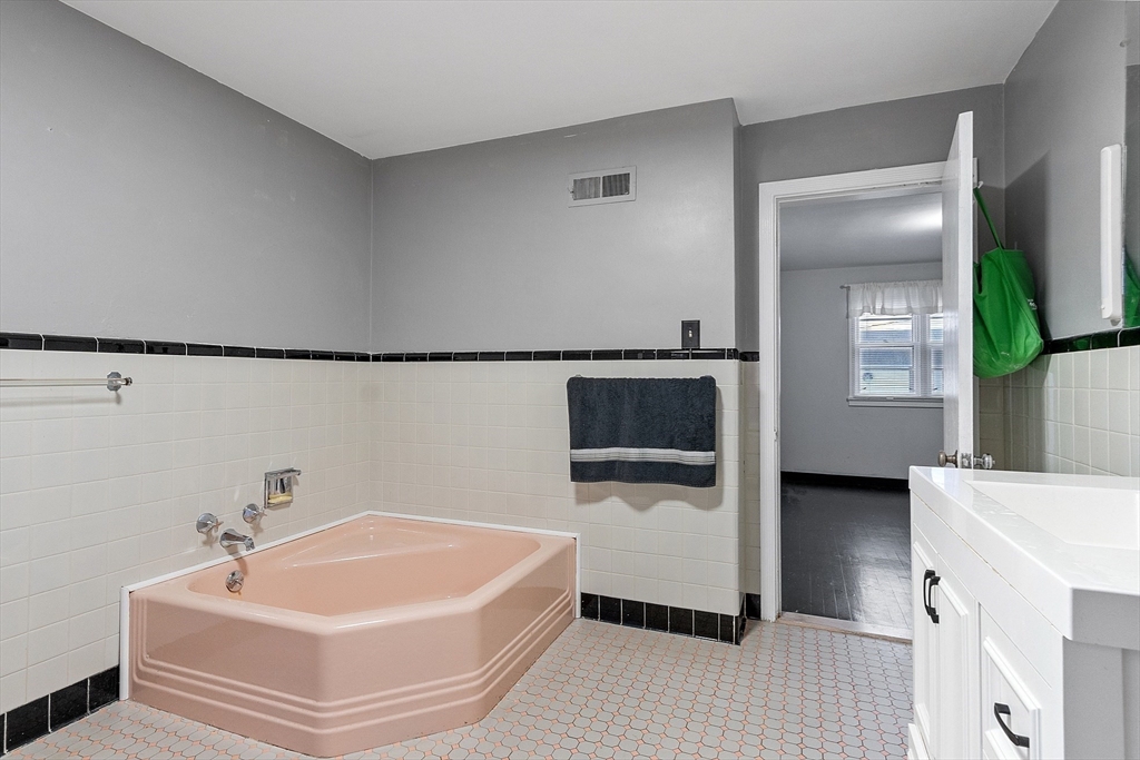 property viewer photo 34
