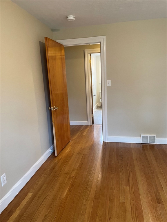 property viewer photo 15
