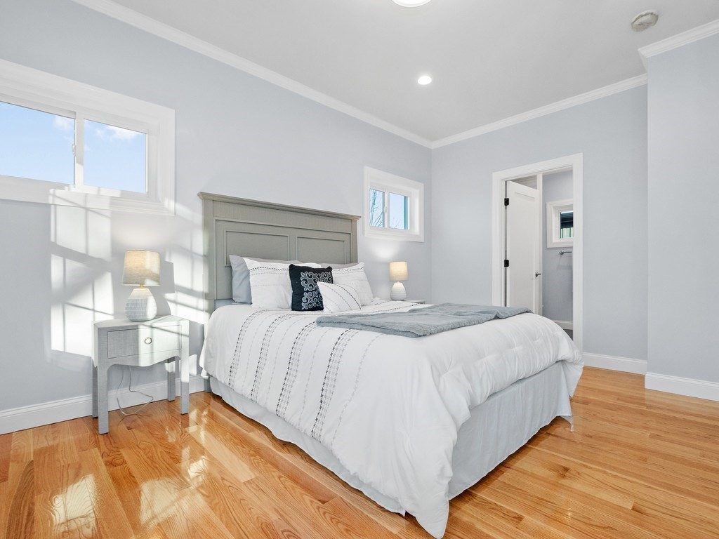 property viewer photo 12