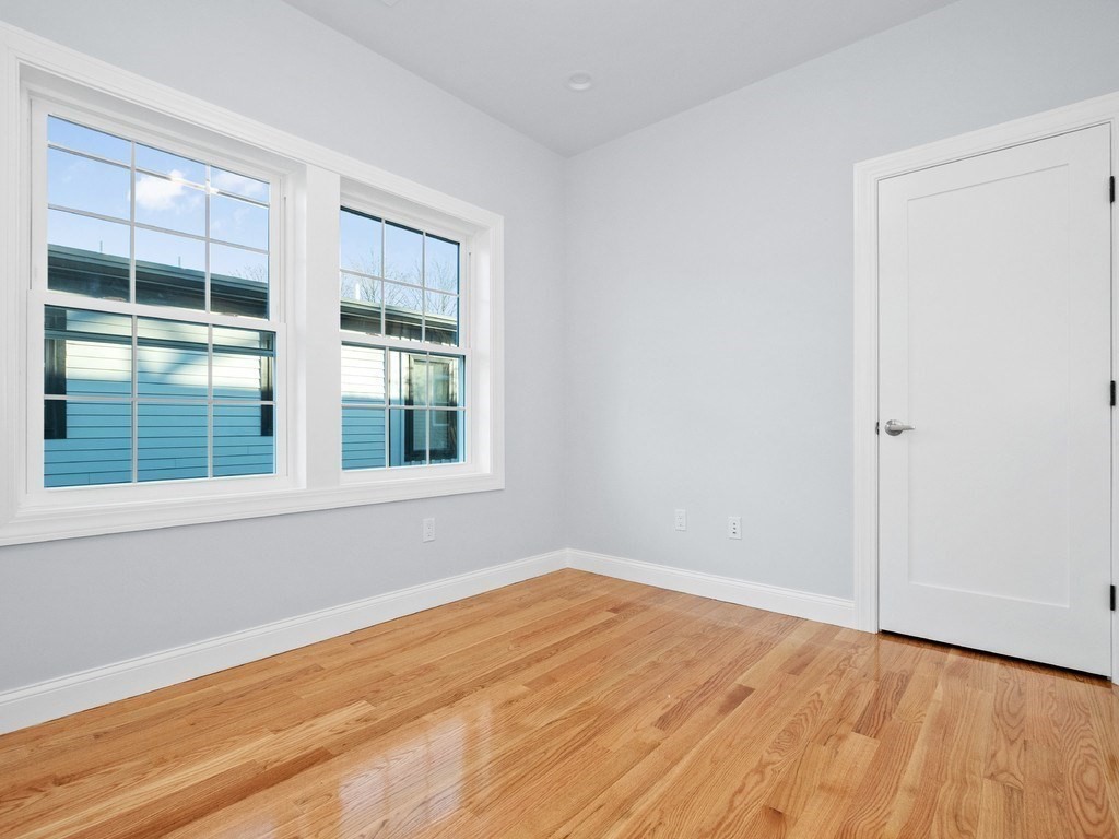 property viewer photo 17