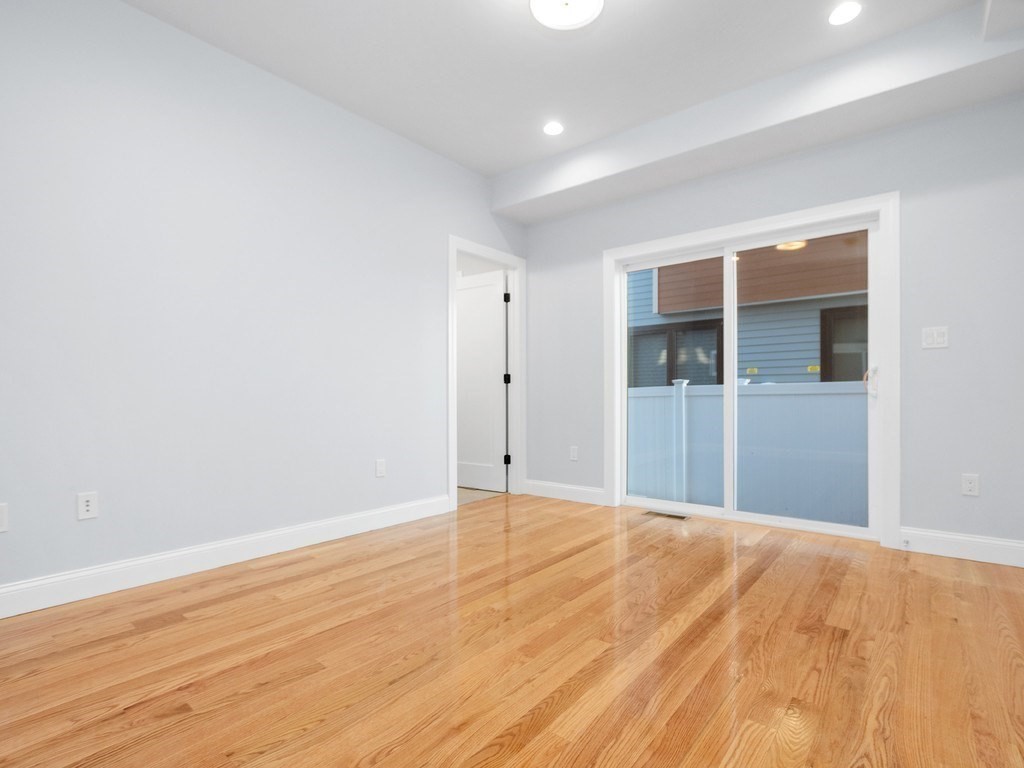 property viewer photo 18