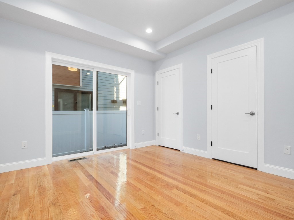 property viewer photo 19