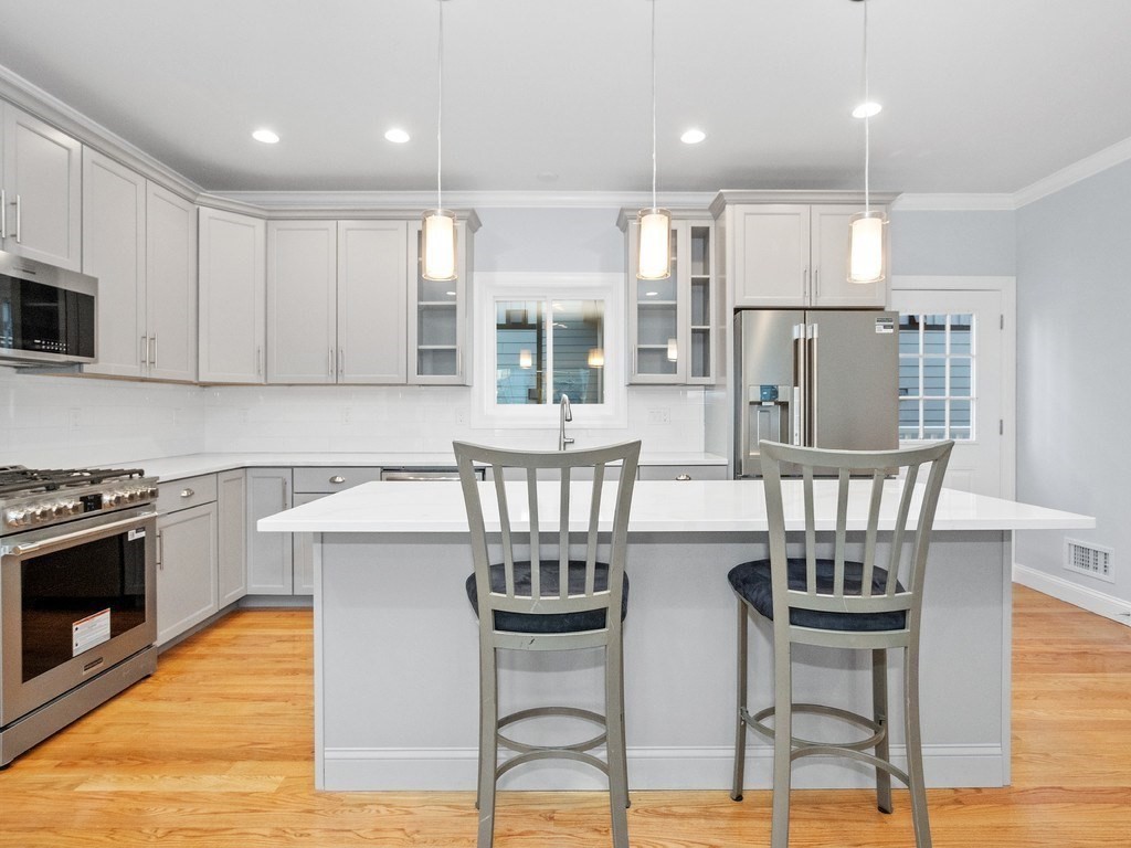 property viewer photo 2