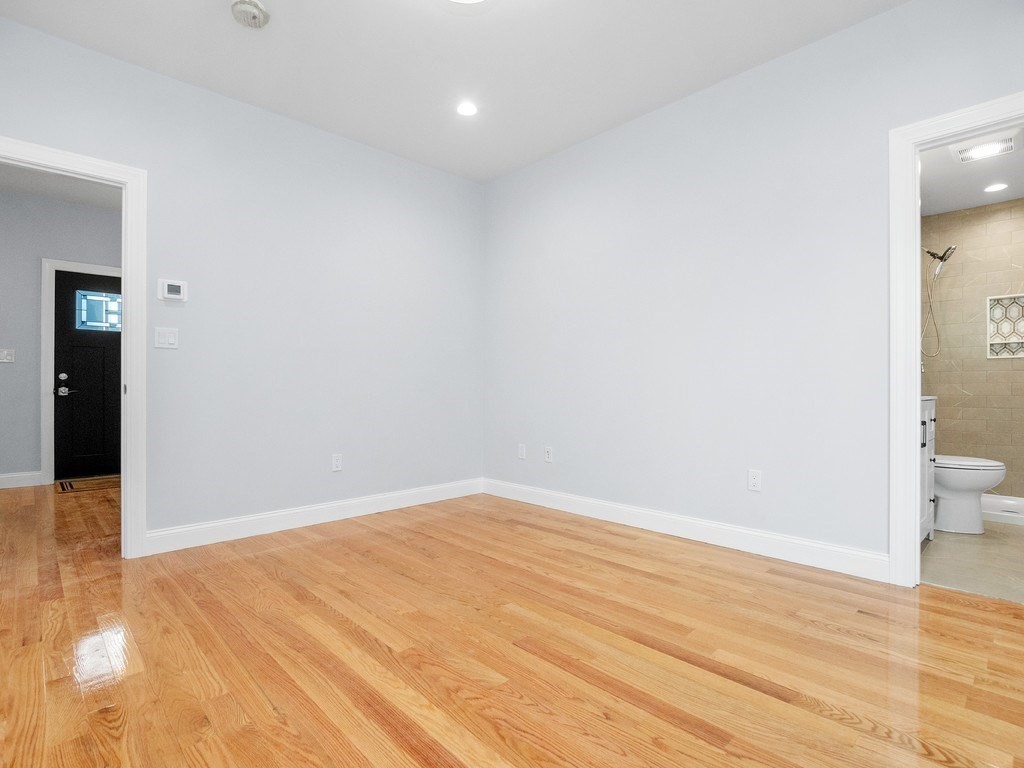 property viewer photo 20