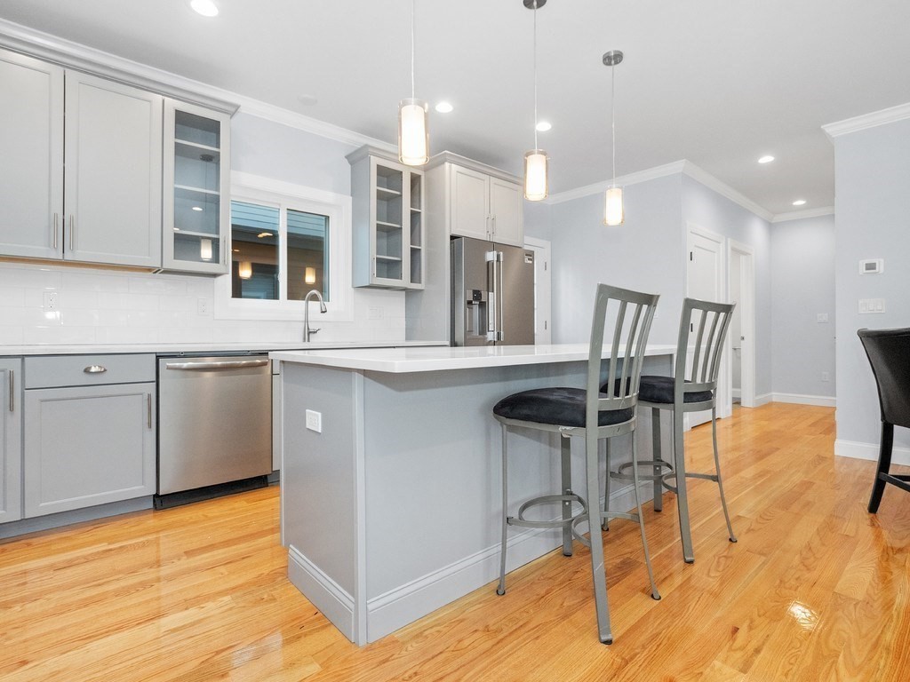 property viewer photo 3