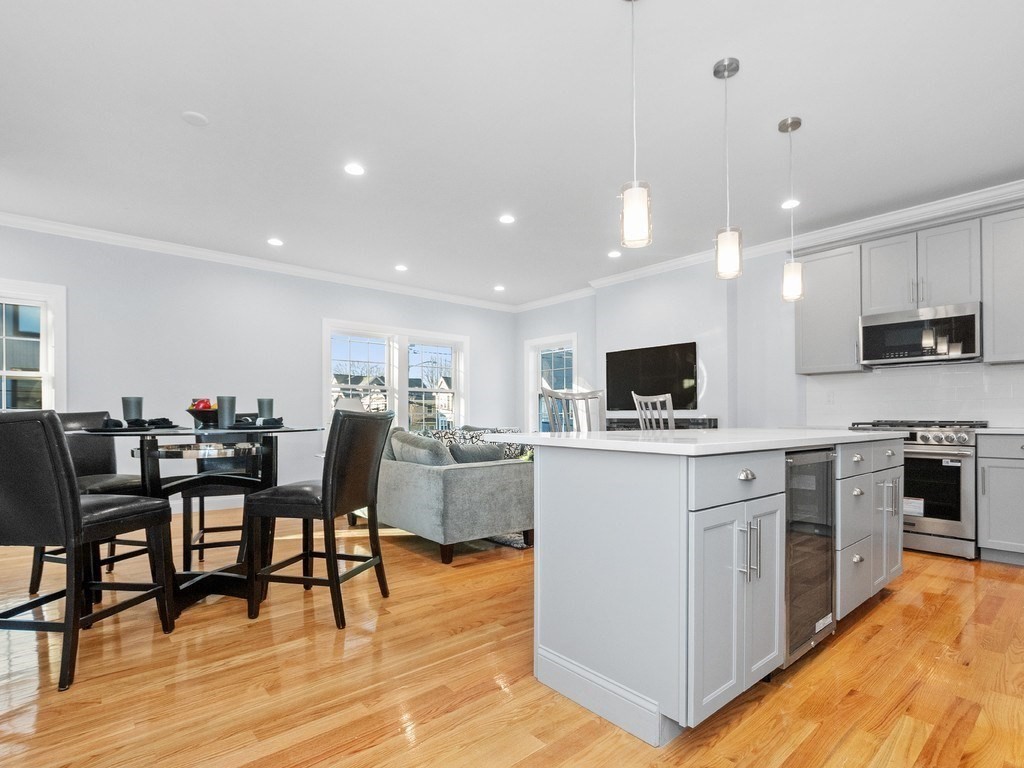 property viewer photo 4