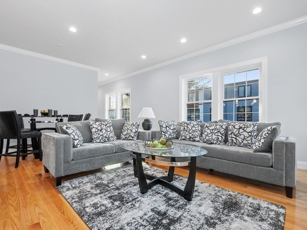 property viewer photo 6