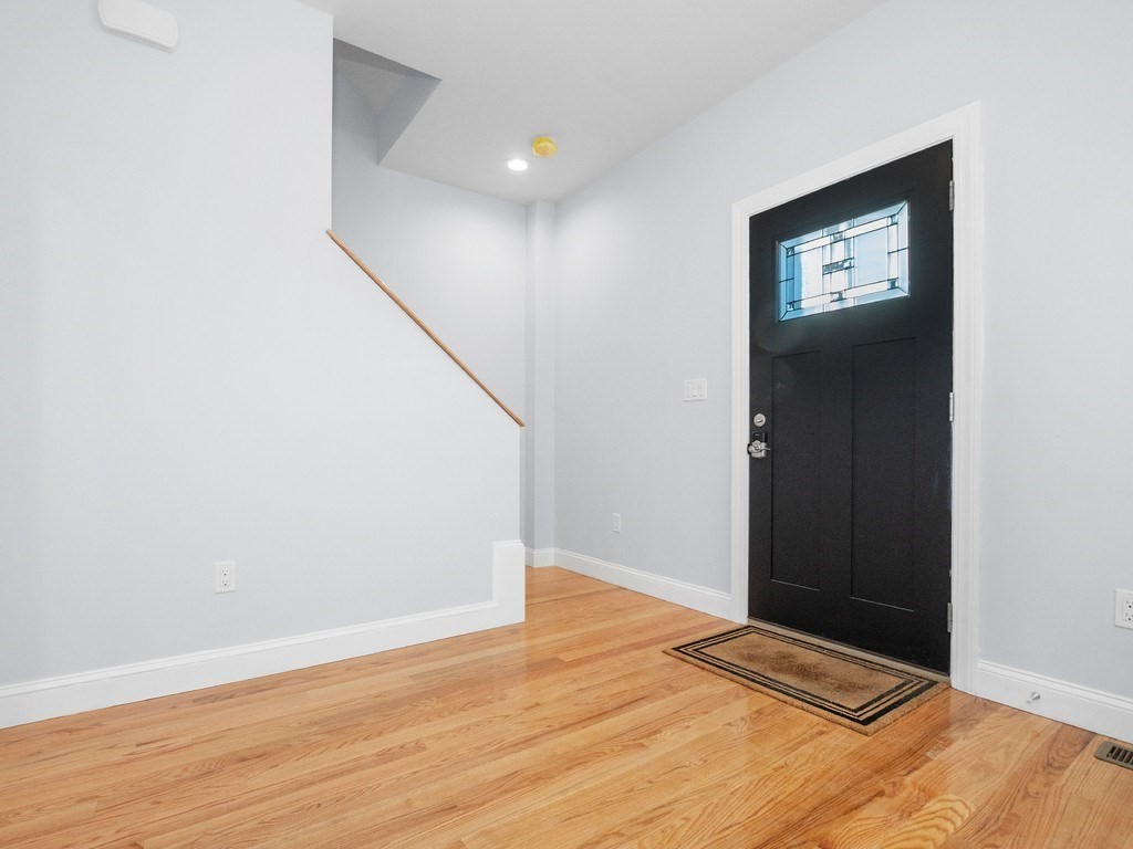 property viewer photo 9