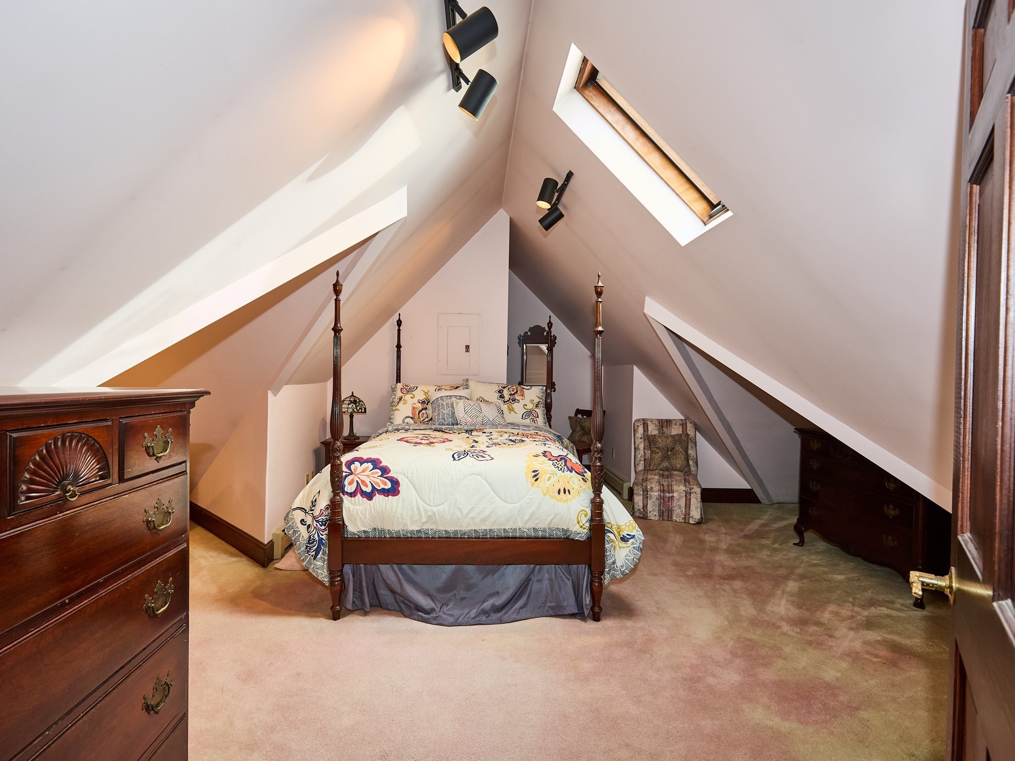 main property photo 31