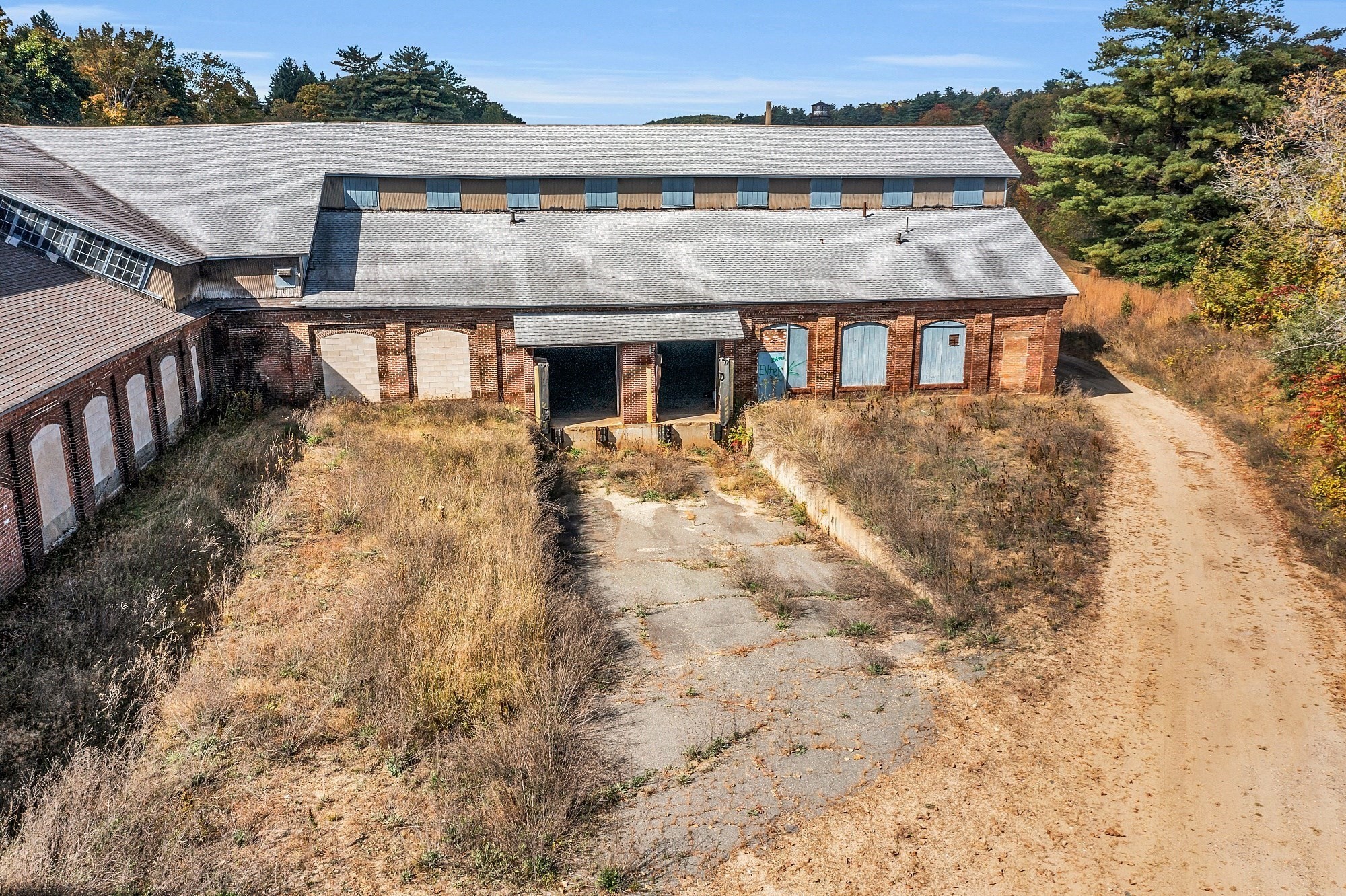 main property photo 16