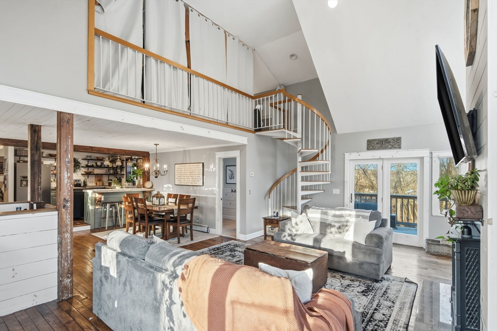property viewer photo 3