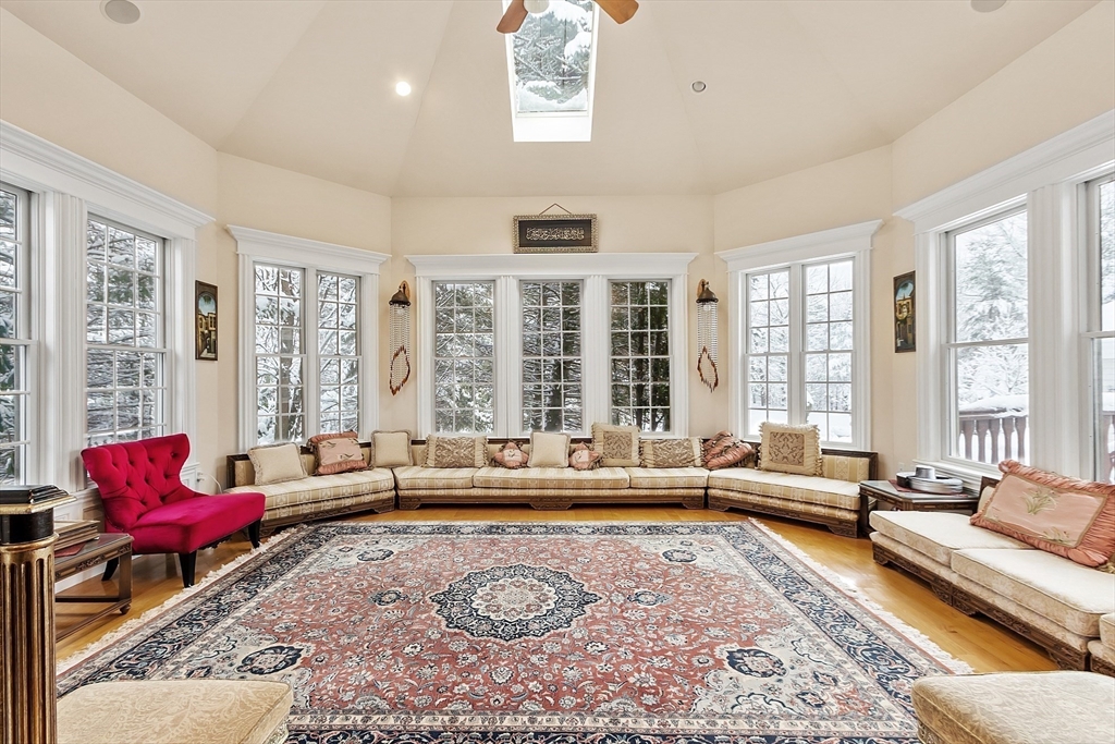 property viewer photo 15
