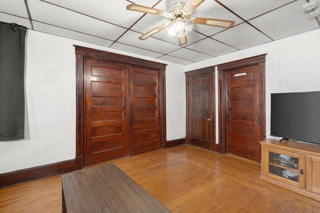 property viewer photo 7