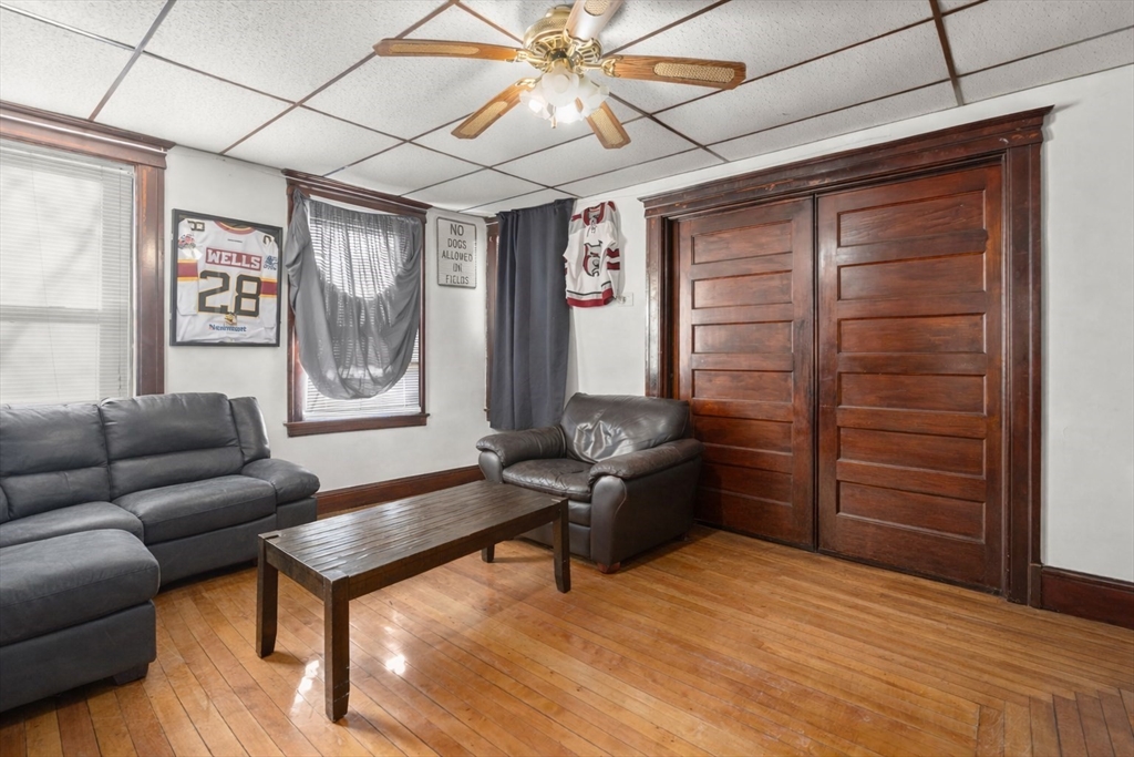 property viewer photo 8