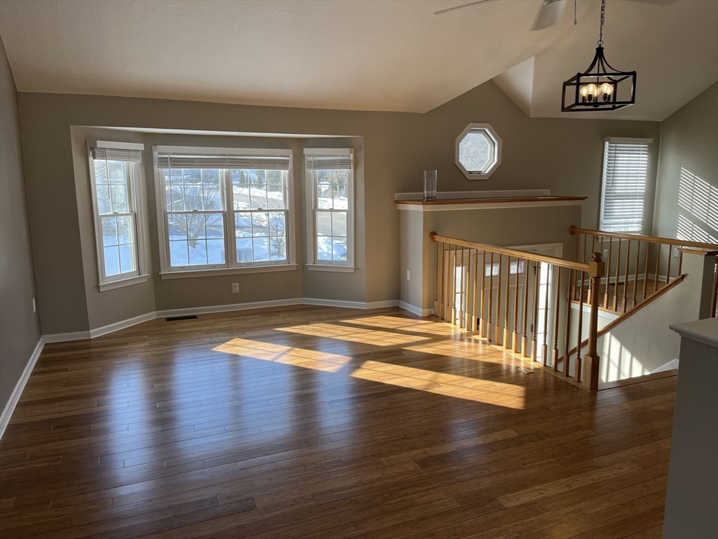 property viewer photo 3