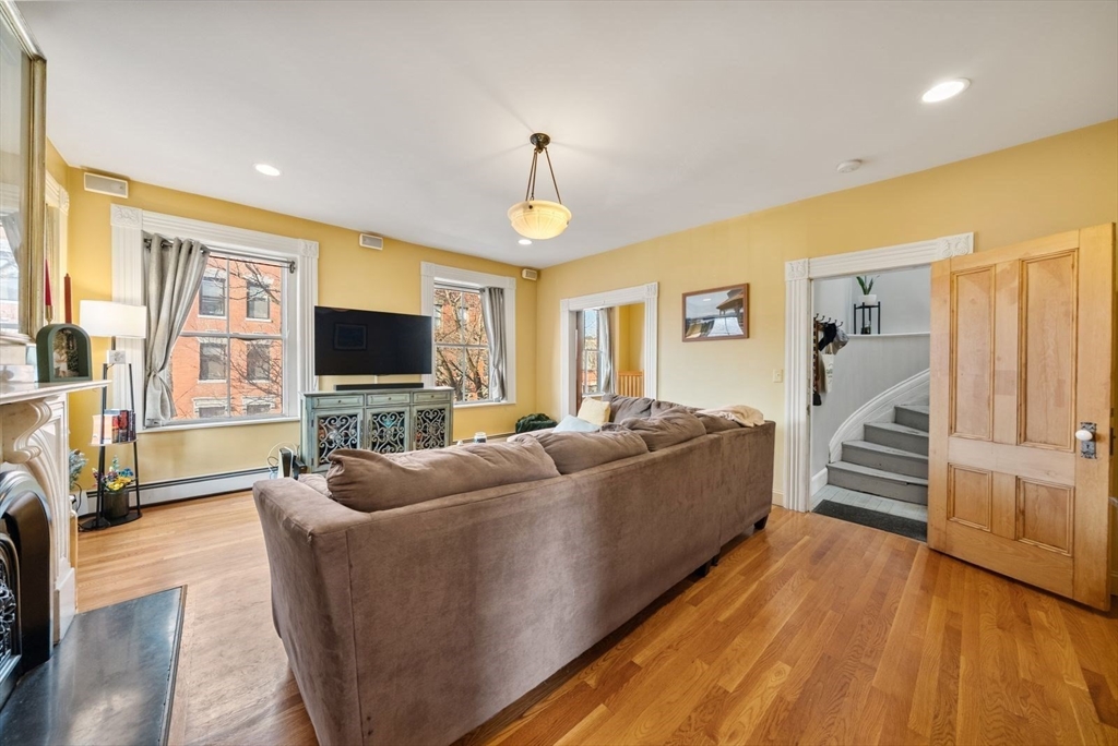 property viewer photo 1