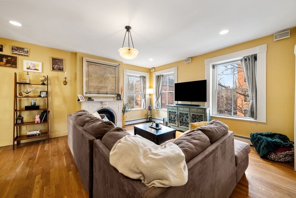 property viewer photo 2