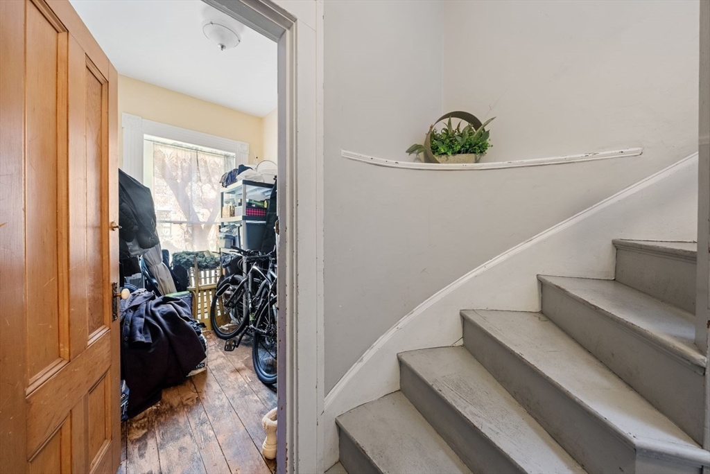 property viewer photo 25