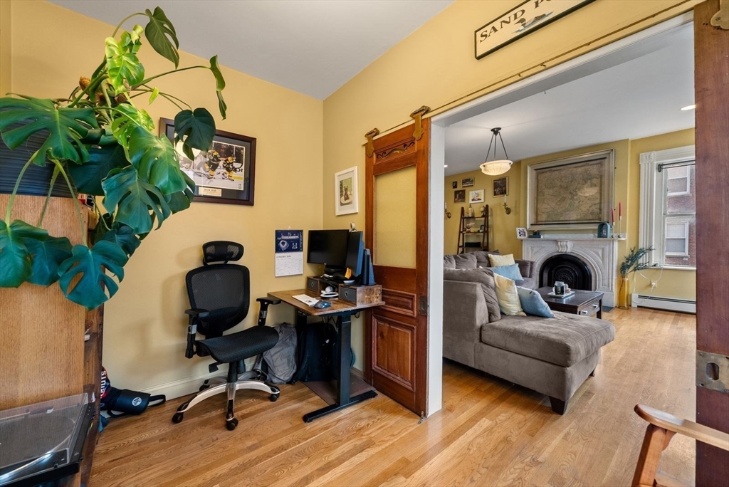 property viewer photo 3