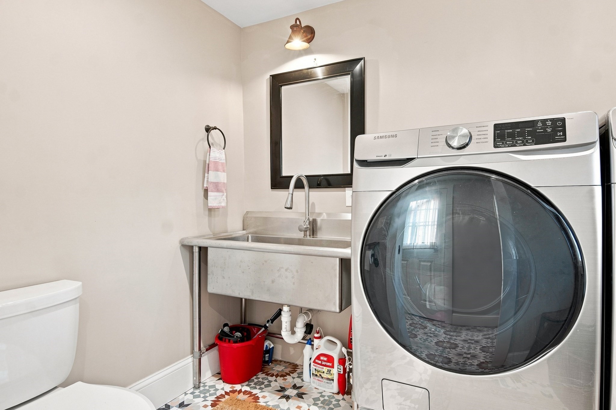 main property photo 24