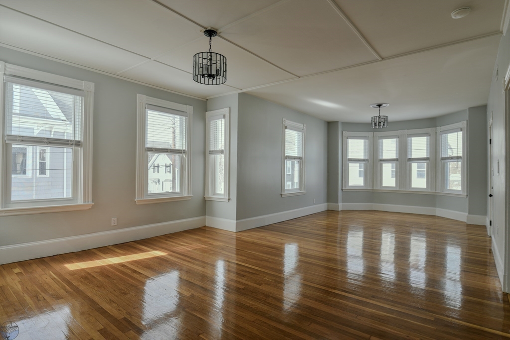 property viewer photo 19