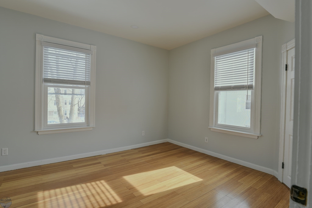 property viewer photo 24