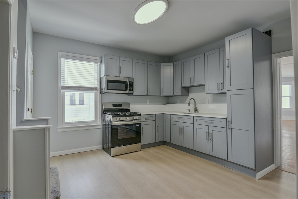 property viewer photo 26