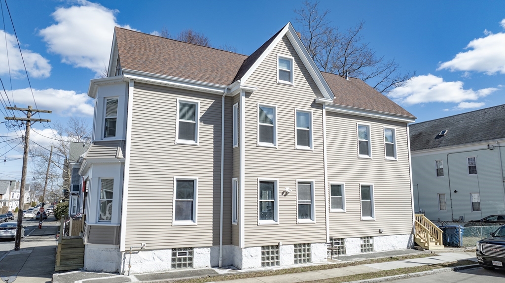 property viewer photo 3