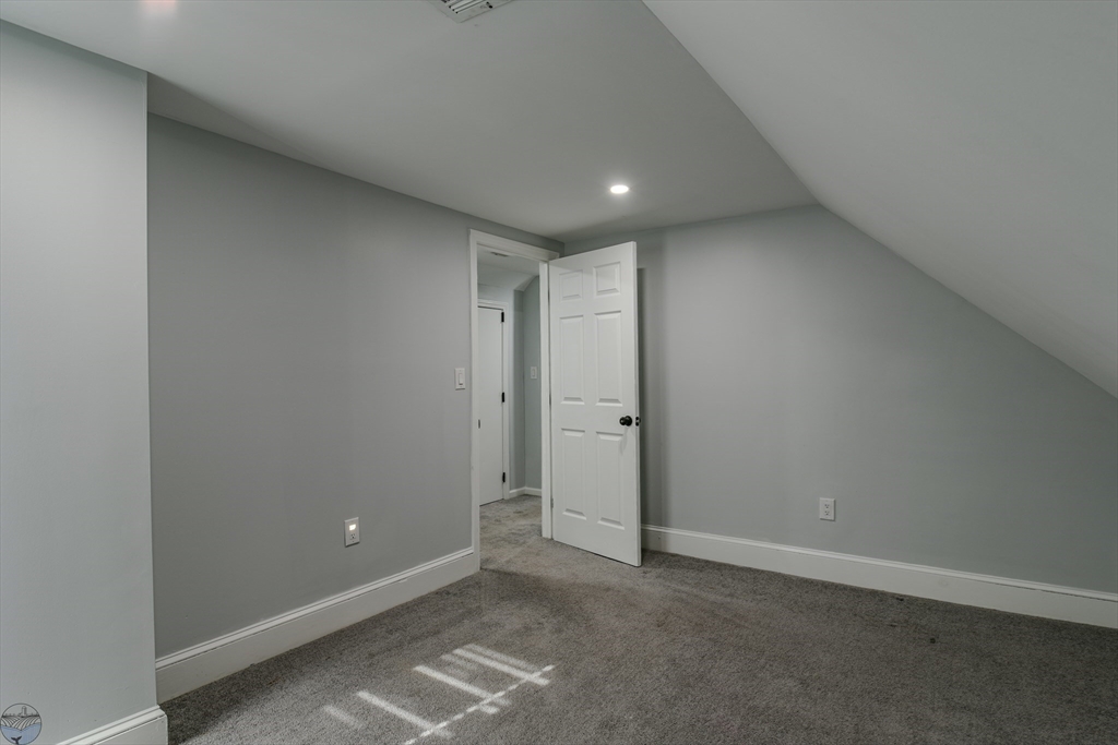 property viewer photo 38