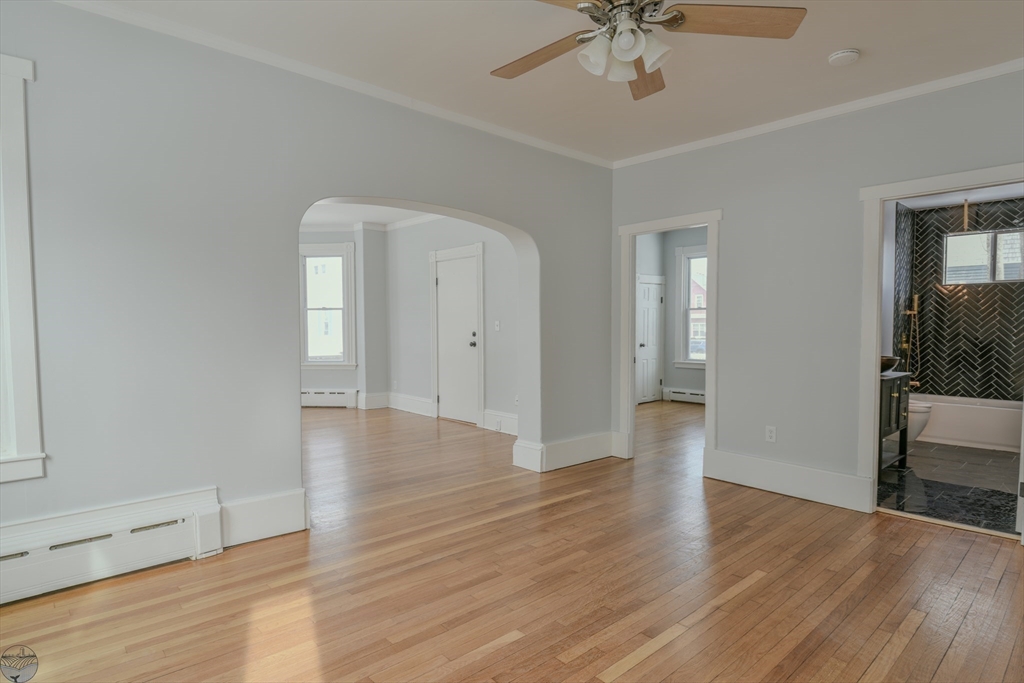 property viewer photo 8