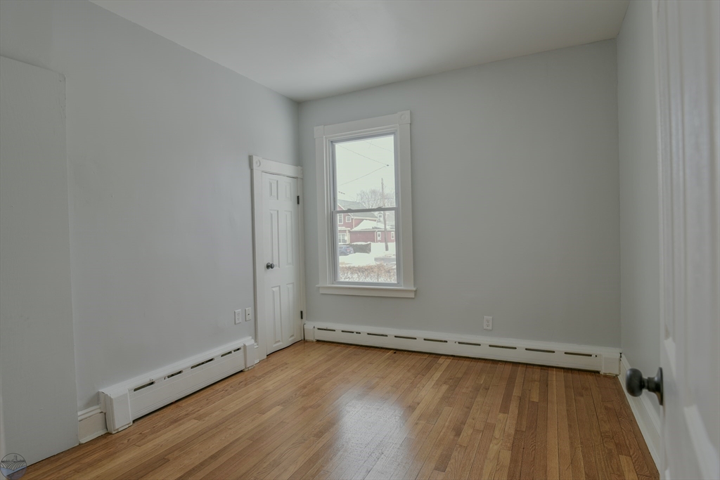 property viewer photo 9