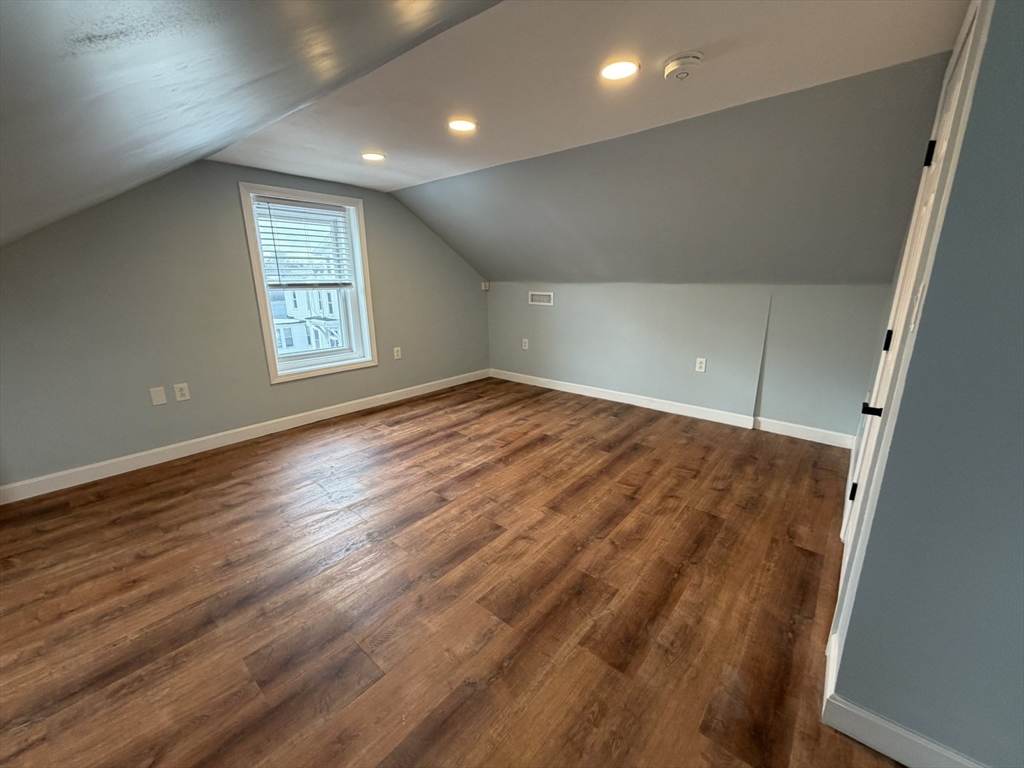 property viewer photo 11