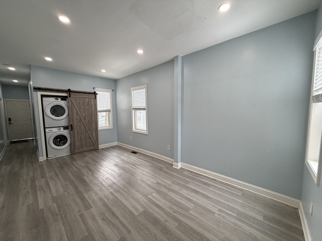 property viewer photo 2