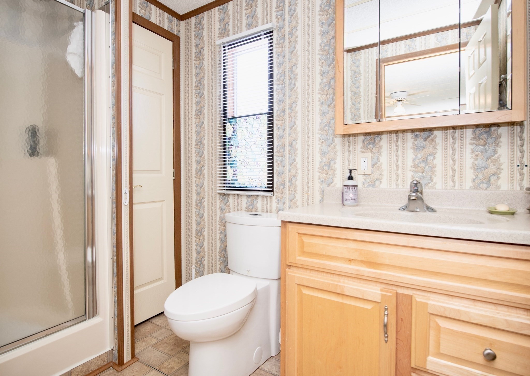 main property photo 23