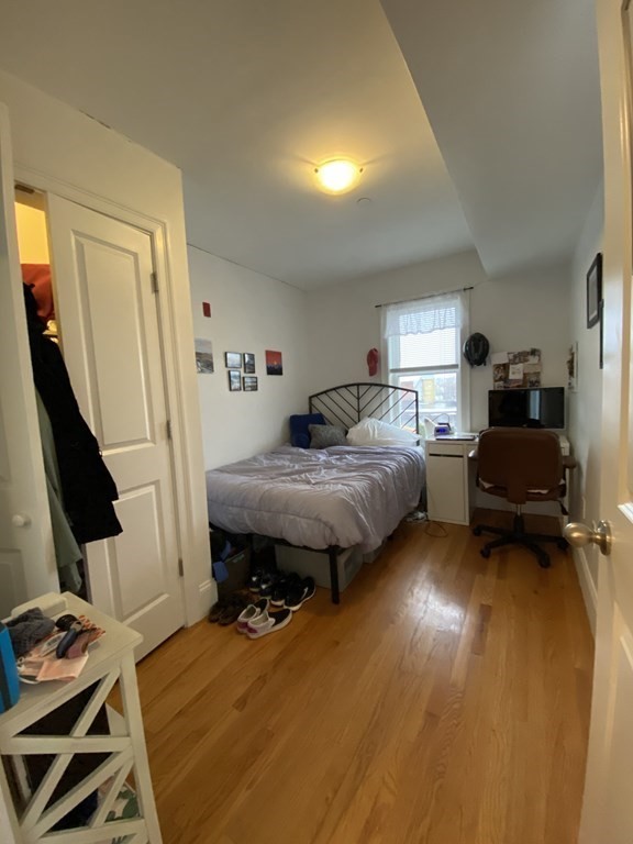 property viewer photo 5