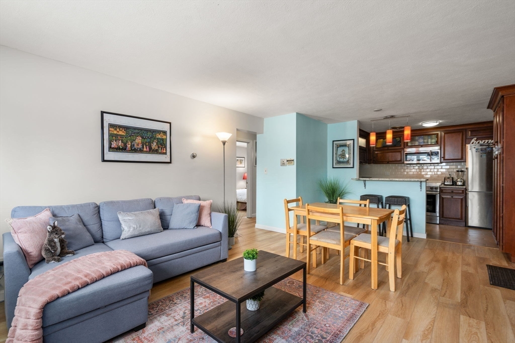 property viewer photo 2