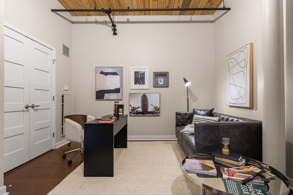 property viewer photo 8