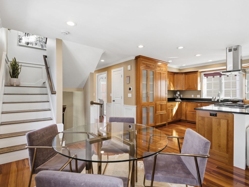 property viewer photo 3