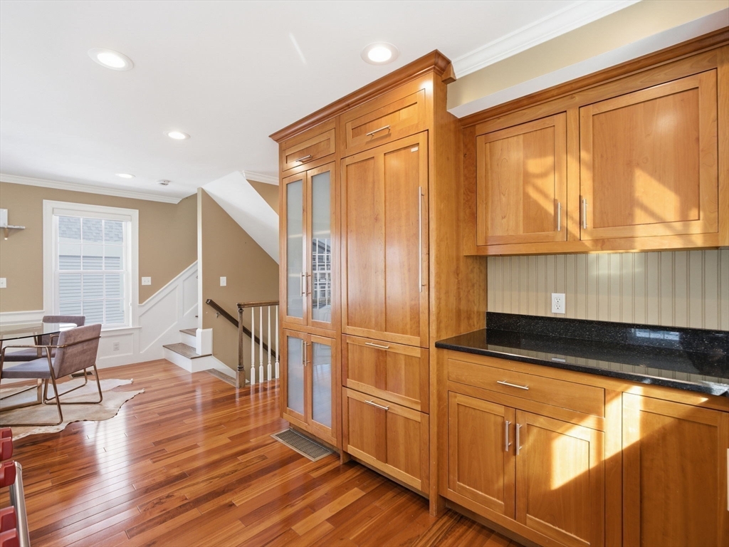 property viewer photo 7