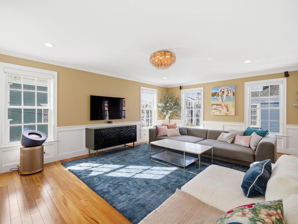property viewer photo 9