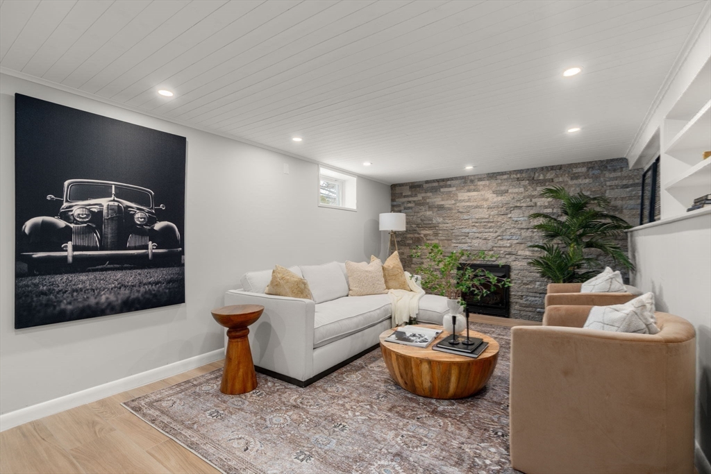property viewer photo 20