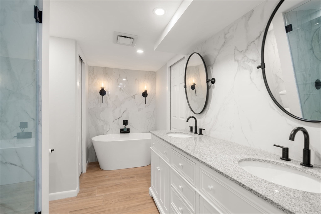 property viewer photo 24