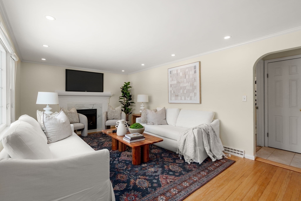 property viewer photo 9