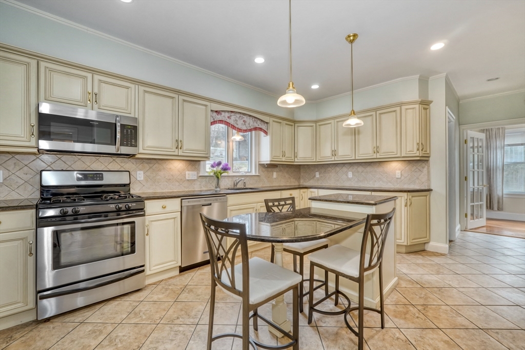property viewer photo 7