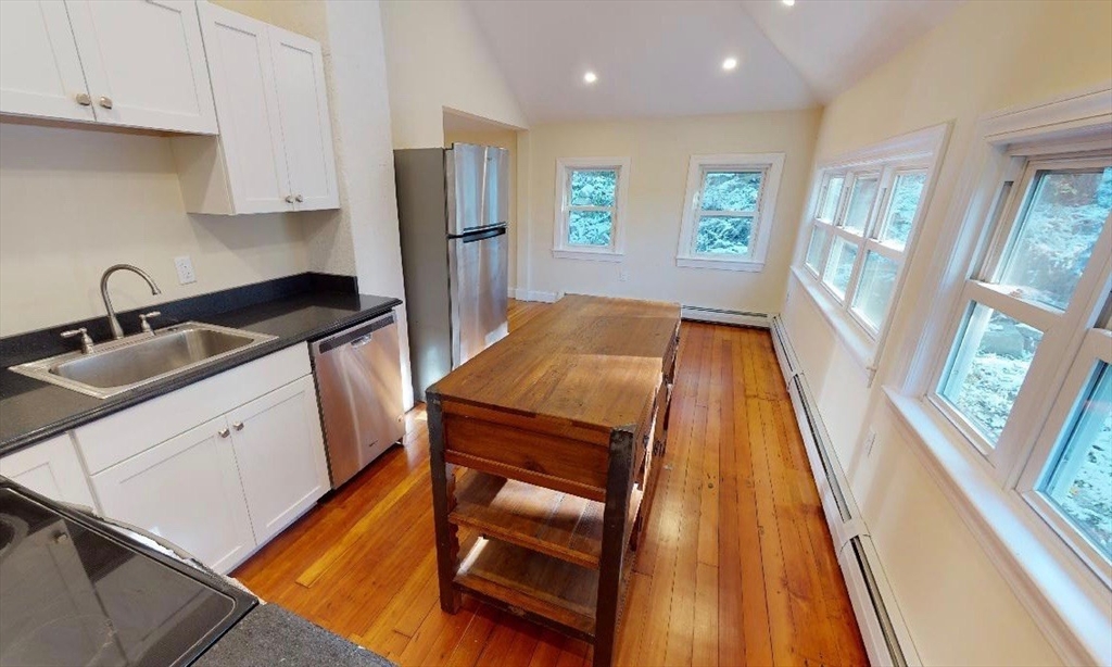 property viewer photo 2
