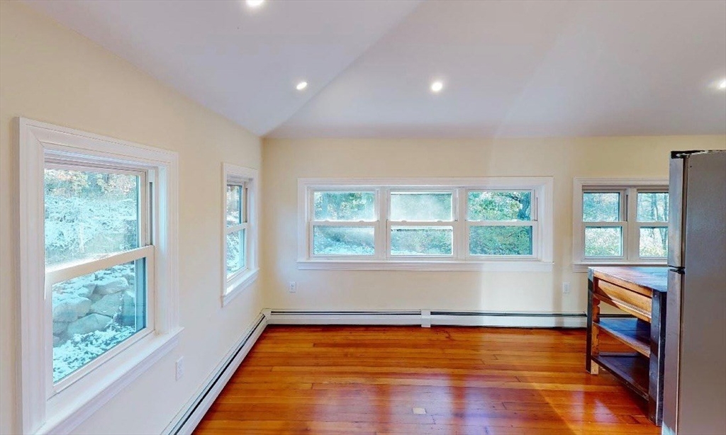 property viewer photo 3