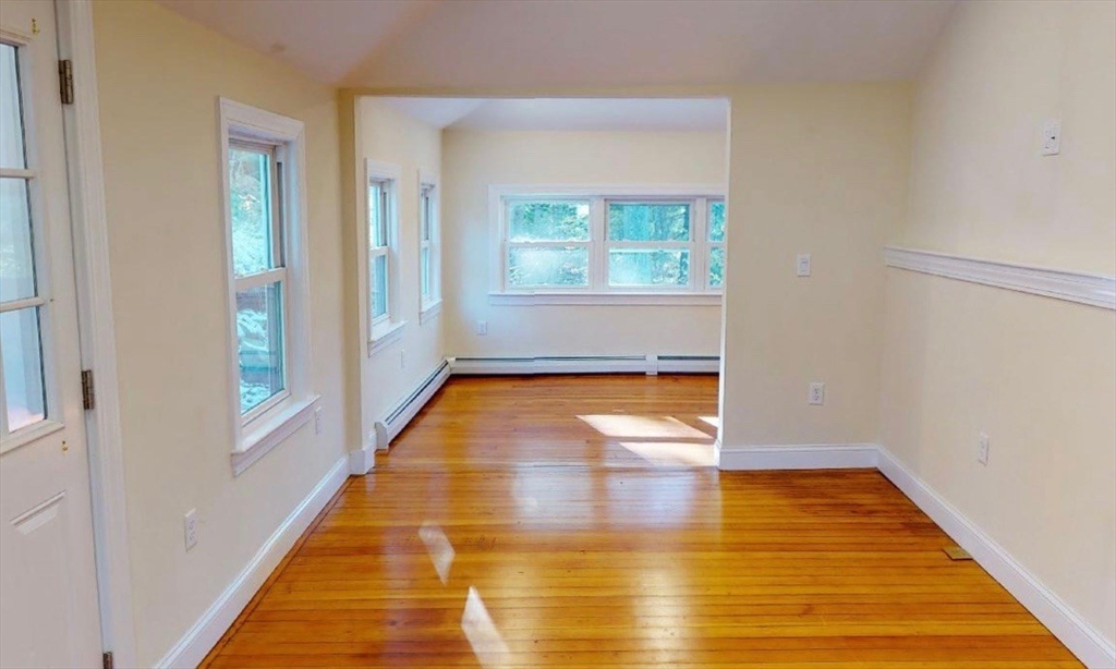 property viewer photo 4